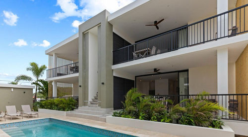 Tin tức công ty mới nhất về Dự án Villa Caribbean: Tăng cường cuộc sống nhiệt đới với quạt trần bằng gỗ rắn